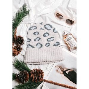 🆕️Holiday Collection// Animal print beanie